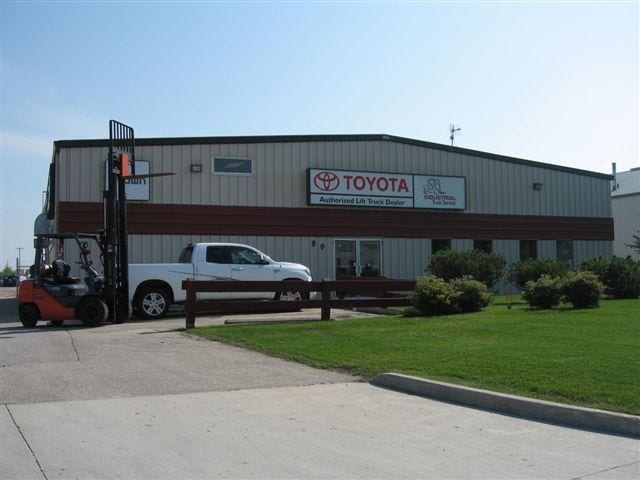 Industrial Truck Service: Winnipeg Branch