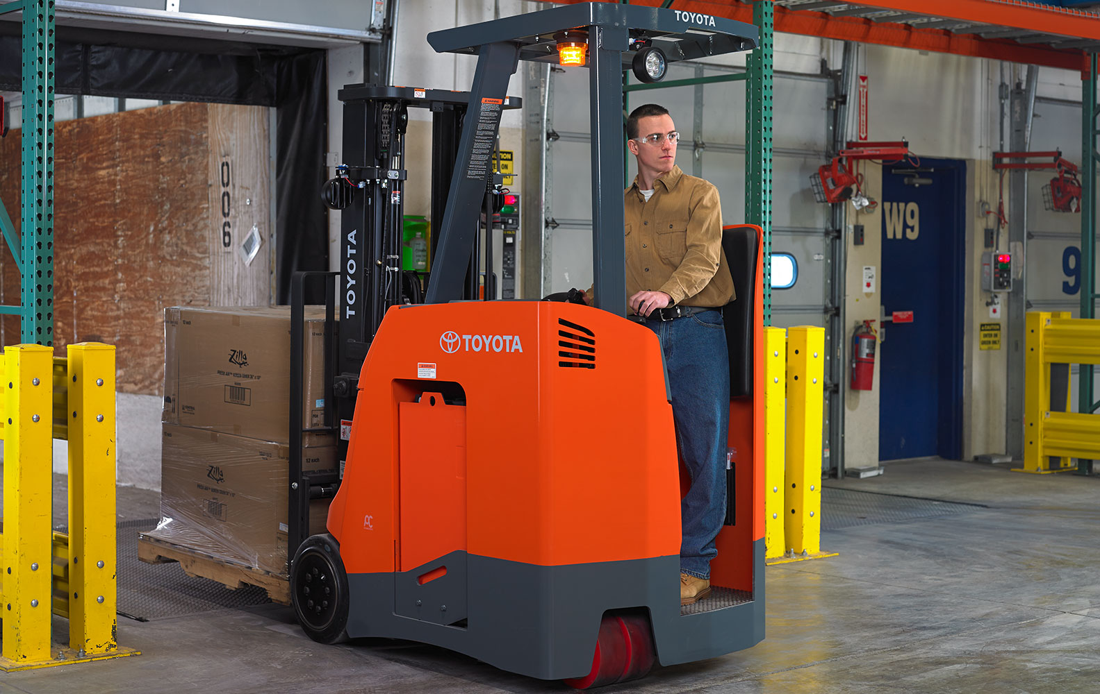 4 Things Every Forklift Operator Should Know About Lift Truck